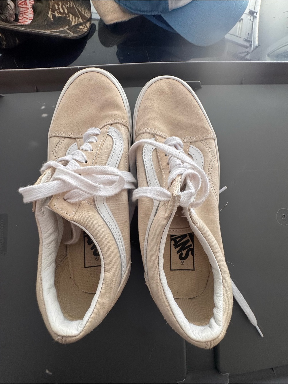 Vans Women's Low-Top Sneakers in Beige and White